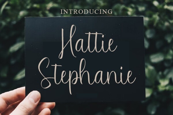 Пример шрифта Hattie Stephanie #1